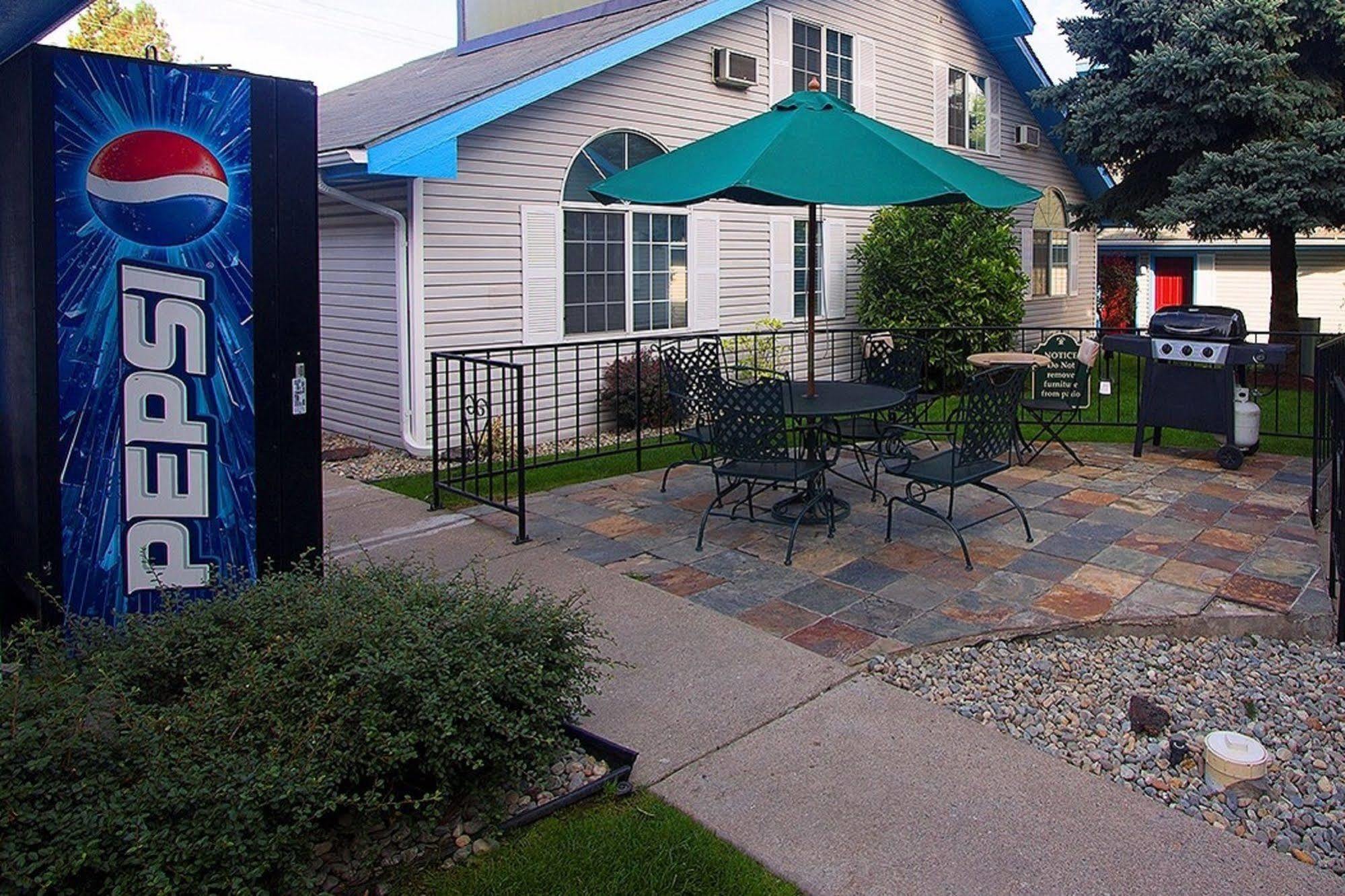 Turning Leaf Townhome Suites Fairwood Екстериор снимка