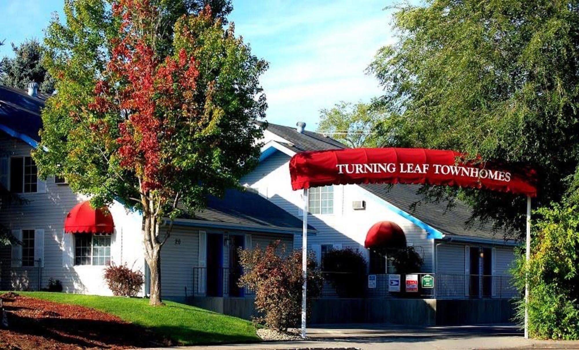 Turning Leaf Townhome Suites Fairwood Екстериор снимка