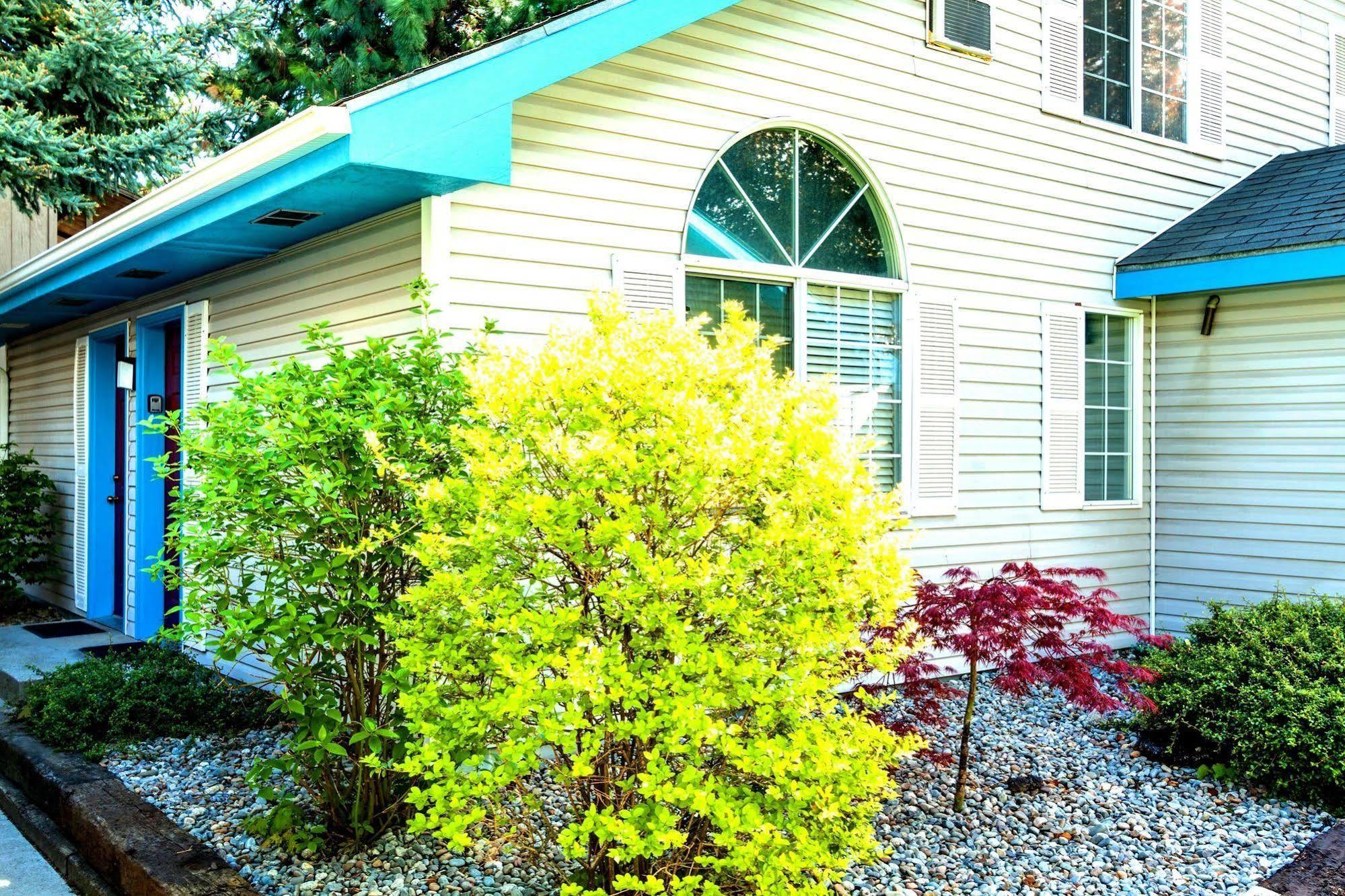 Turning Leaf Townhome Suites Fairwood Екстериор снимка